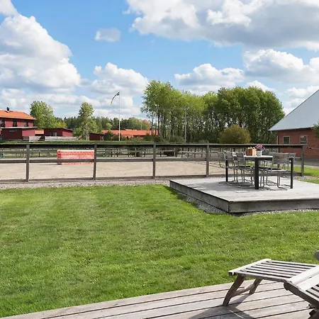 Boende med hotellkänsla- Stallhammarhagen-2